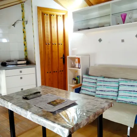 Отель Golondrinas De La Alhambra Гранада