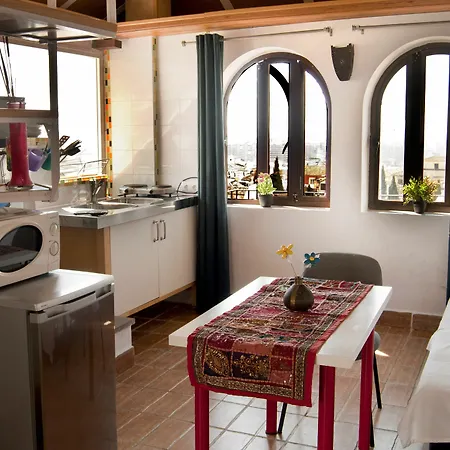 Golondrinas De La Alhambra Гранада